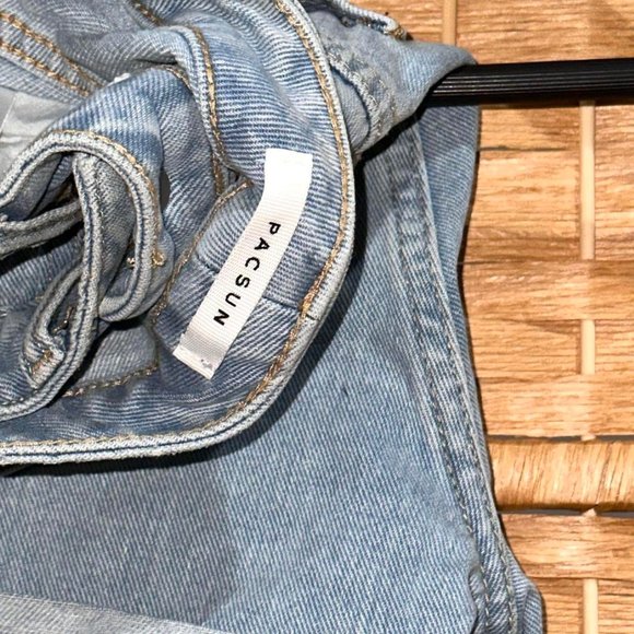 Light Wash, High-Waisted, Mom Shorts from PacSun - Picture 4 of 4